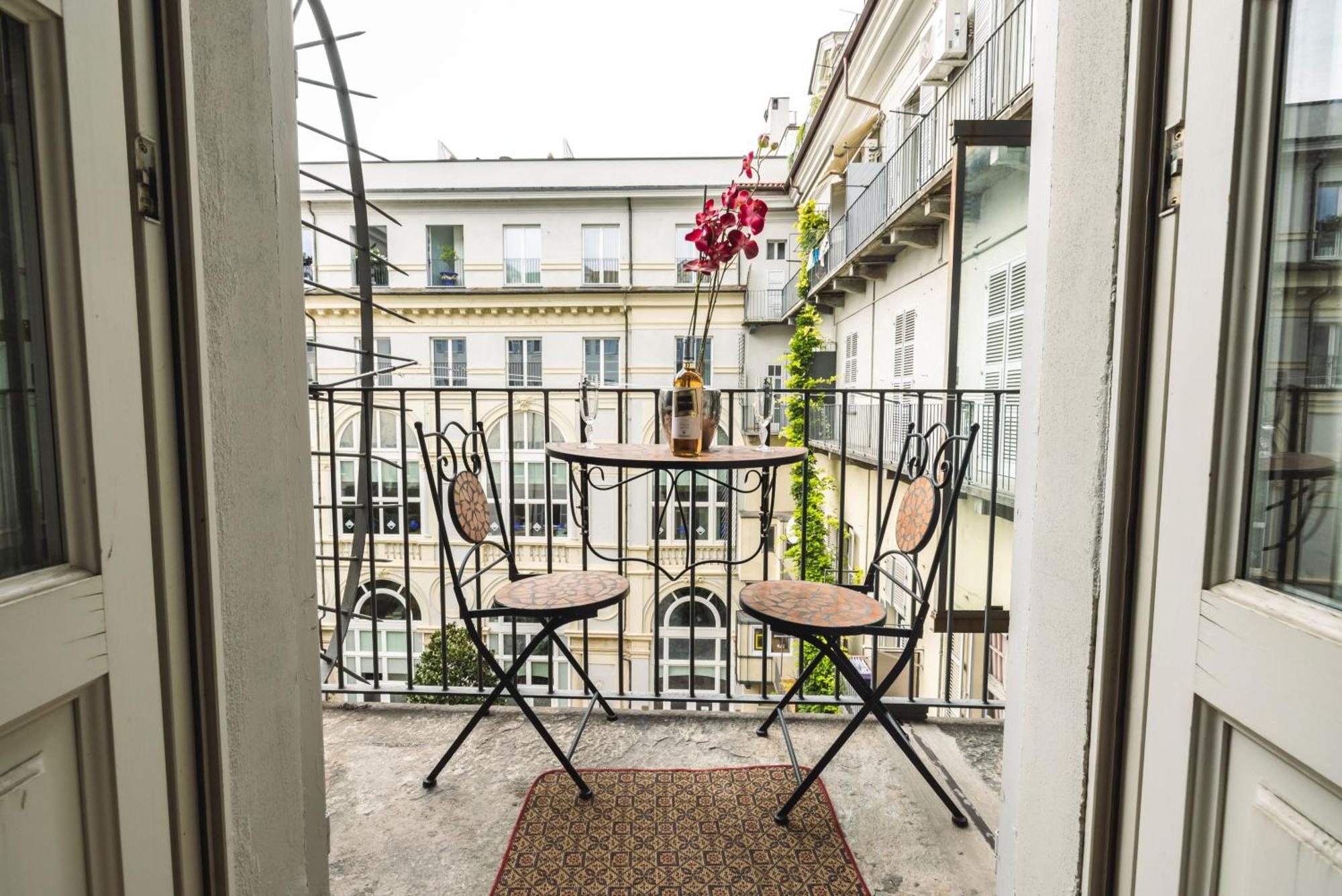 Ynh Bilo Sancarlo Museo Egizio Piazza San Carlo Apartment Turin Exterior photo